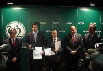 Luís Bento Santos, os dois investigadores premiados, António Rendas e João Paulo Crespo